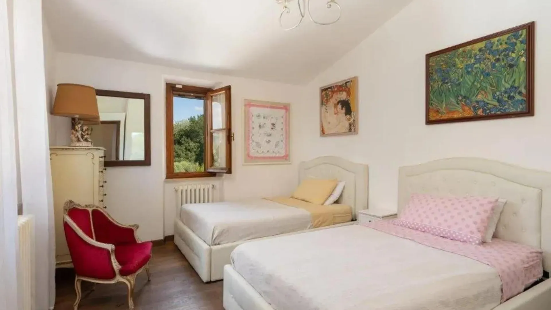 Charming Villa In Arezzo With Private Pool And Garden 0*,  Italia