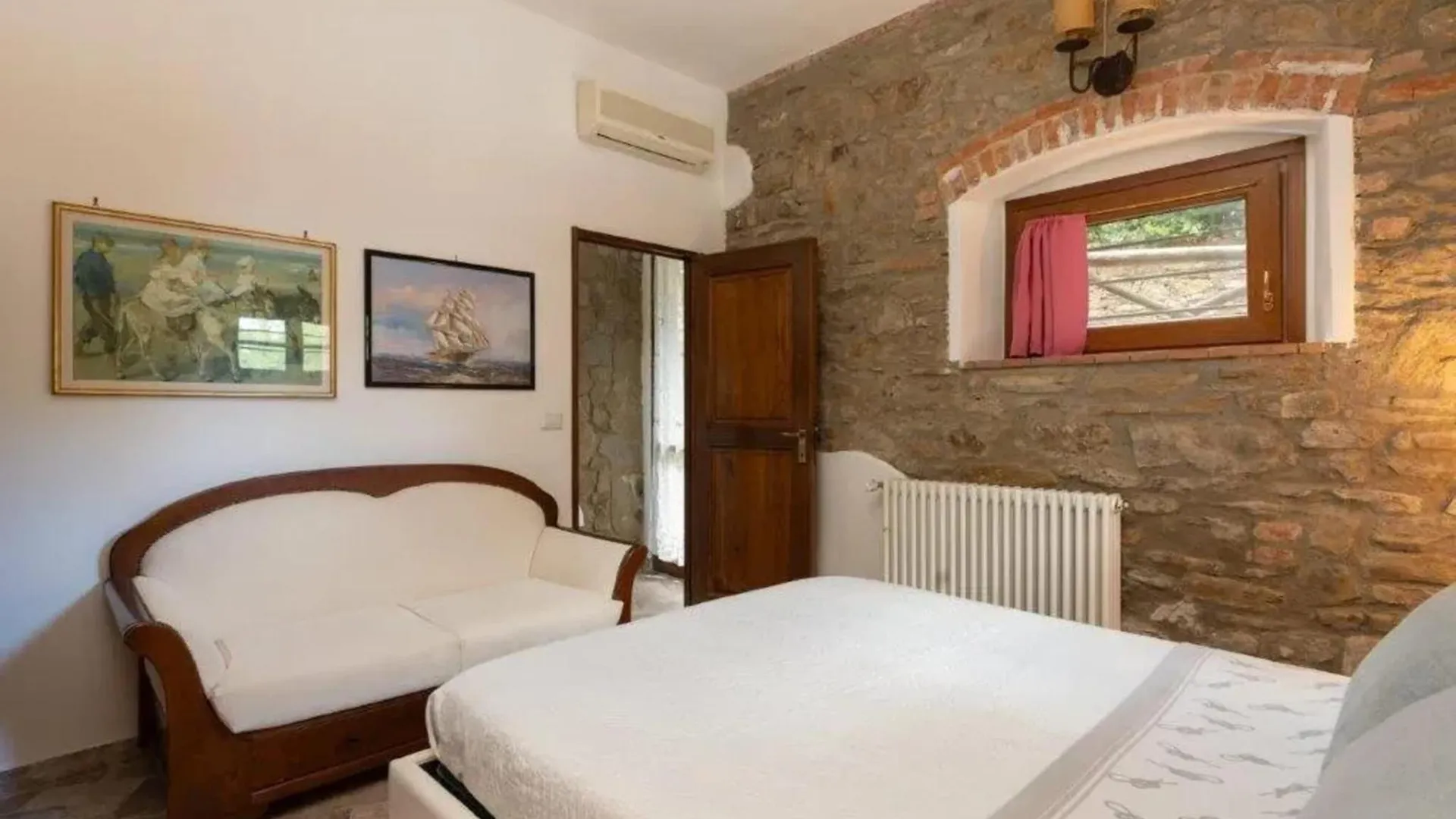 Charming Villa In Arezzo With Private Pool And Garden