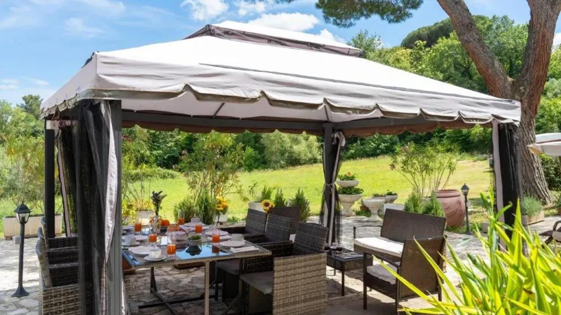 Charming Villa In Arezzo With Private Pool And Garden